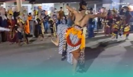 Salah satu sosok penari jaranan dalam agenda peringatan Satu Suro di Desa Sidomekar, Kecamatan Semboro, Jember (Foto: Istimewa).