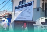 Warga setempat saat akan mengurus administrasi di kantor Desa Patemon, Kecamatan Pakusari, Jember (Foto: Istimewa). 