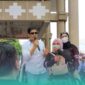 Salah satu Koodinator Lapangan (Korlap) aksi saat melakukan orasi di depan gedung DPRD Jember (Foto: Fadli/Frensia). 