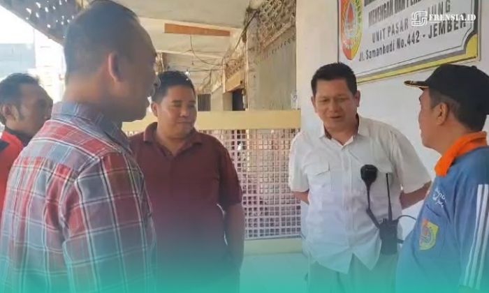 Suasana saat terjadi ketegangan di Pasar Tanjung, Jember (Foto: Tangkapan layar). 