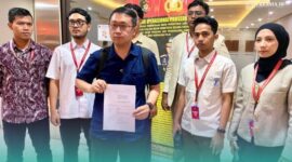 LBH PB PMII saat mendampingi klien atau korban dari dugaan penipuan  dan penggelapan dana investor dana KoinWorks di Bareskrim Polri (Foto: LBH PB PMII).  
