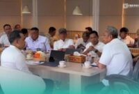 Bupati Jember, Muhammad Fawait, saat menemui Wakil Menteri Sosial (Wamensos) RI Agus Jabo Priyono (Foto: Istimewa). 