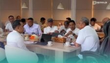 Bupati Jember, Muhammad Fawait, saat menemui Wakil Menteri Sosial (Wamensos) RI Agus Jabo Priyono (Foto: Istimewa). 