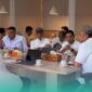 Bupati Jember, Muhammad Fawait, saat menemui Wakil Menteri Sosial (Wamensos) RI Agus Jabo Priyono (Foto: Istimewa). 