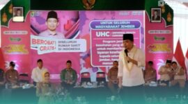 Bupati Jember, Gus Fawait, saat menghadiri agenda Bunga Desaku di Balai Desa Cumedak, Kecamatan Sumberjambe, Jember (Foto: Fadli/Frensia). 