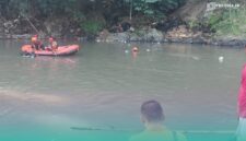 Tim SAR gabungan dan Basarnas saat mencari korban yang telah tenggelam (Foto: Istimewa). 