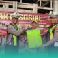 Gambar Hari Bhayangkara ke-80, Satlantas Polresta Banyuwangi Salurkan Bantuan Alat Pertanian untuk Petani Jagung (Sumber: Istimewa)