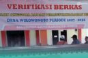 Suasana balai Desa Wirowongso, Kecamatan Ajung, Jember, saat diprotes warga terkait oknum PPPK yang lolos seleksi BPD (Foto: Istimewa). 