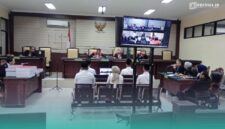 Suasana persidangan saat penuntutan Eks Wakil Ketua DPRD Jember, Dedy Dwi Setiawan, oleh majelis hakim (Foto: Istimewa). 