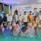 Anggota DPRD Jawa Timur Fraksi Gerindra, Drs. H. Satib saat menggelar aksi sosial menyantuni puluhan anak yatim piatu dan kaum dhuafa (Foto: Istimewa). 