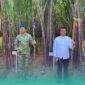 KASAU (memakai baju TNI) saat menghadiri panen raya tebu di Jember (Foto: Sigit/Frensia). 