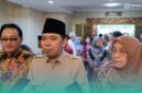 Bupati Jember, Muhammad Fawait (tengah), Direktur Jenderal Perhutanan Sosial Kementerian Kehutanan RI, Catur Endah Prasetiani (kanan) (Foto: Fadli/Frensia). 