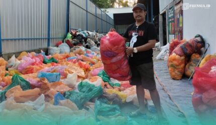 Muhammad Arif Yulianto, Pengelola Bank Sampah Krajan Kencong, bercerita