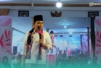 Bupati Jember, Muhammad Fawait saat sambutan dalam acara Bunga Desaku di Kantor Desa Pakusari (Foto: Fadli/Frensia). 