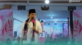 Bupati Jember, Muhammad Fawait saat sambutan dalam acara Bunga Desaku di Kantor Desa Pakusari (Foto: Fadli/Frensia). 