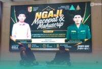 Abdul Rosid atau Cak Cid, seorang Pelestari Mocopat dan Budayawan asal Desa Biting, Kecamatan Arjasa Jember, saat membacakan naskah “Babad 100 tahun NU”, dalam lagu tembang dengan Laras Jember (Foto: Istimewa). 