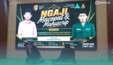 Abdul Rosid atau Cak Cid, seorang Pelestari Mocopat dan Budayawan asal Desa Biting, Kecamatan Arjasa Jember, saat membacakan naskah “Babad 100 tahun NU”, dalam lagu tembang dengan Laras Jember (Foto: Istimewa).