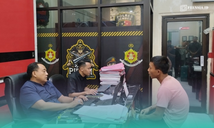 Pelaku berinisial ABT saat menjalani pemeriksaan oleh pihak Polres Jember (Foto: Fadli/Frensia).  