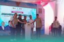 Bupati Jember, Muhammad Fawait, bersama Wakil Menteri Kesehatan RI, Benjamin Paulus Octavianus, Badan Percepatan Pengentasan Kemiskinan (BP Taskin), Iwan Sumule, Anggota DPR RI Kawendra Lukistian, Anggota DPRD Jawa Timur, serta Dr. Agung Mulyono (Foto: Sigit/Frensia). 