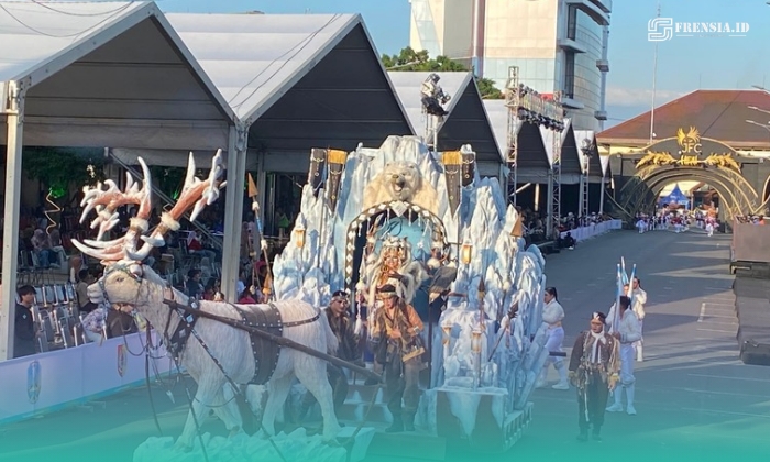 Gelaran Jember Fashion Carnaval (JFC) bertema Humanity, Earth and Life (HEAL) yang dibuka dengan World Kids Carnival (Foto: Sigit/Frensia). 