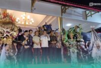 Sesi foto bersama Bupati Jember, Muhammad Fawait, bersama para tamu undangan (Foto: Fadli/Frensia). 