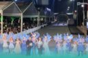 Penampilan talent saat Artwear Carnival garapan dari para desainer (Foto: Fadli/Frensia). 