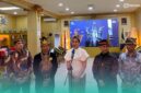 Kementerian Pariwisata RI bersama Pemerintah Provinsi Jawa Timur (Pemprov Jatim) saat wawancara  doorstop dalam acara Jember Fashion Carnaval (JFC) (Foto: Sigit/Frensia). 