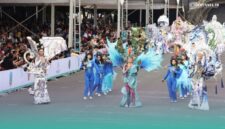 Salah satu penampilan kostum yang dipakai oleh talent, saat acara puncak Grand Carnival JFC 2026 (Foto: Sigit/Frensia). 
