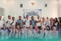 Kelompok Kerja Nyata (KKN) Posko 61 setelah melakukan kegiatan Penyuluhan Pencegahan Pernikahan Dini dan Kesehatan Reproduksi di Desa Kupang, Kecamatan Curahdami, Kabupaten Bondowoso, pada Rabu, (29/7/2026) kemarin hari (Foto: Istimewa). 