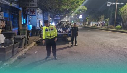 Polisi saat mendatangi TKP di Kaliwates, Jember (Foto: Satlantas Polres Jember).