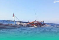 Gambar KM Genius Tenggelam di Perairan Utara Bali Usai Mati Mesin, 6 ABK Dievakuasi Tim SAR (Sumber: Istimewa)