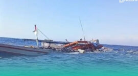Gambar KM Genius Tenggelam di Perairan Utara Bali Usai Mati Mesin, 6 ABK Dievakuasi Tim SAR (Sumber: Istimewa)