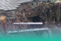 Gambar Luapan Sungai Gerus Plengsengan di Sempu Banyuwangi, Nyaris Hantam Bangunan Warga (Sumber: Istimewa)