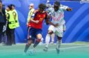Gambar Yamal Adu Skill dengan Doku (Sumber: Istimewa)