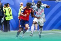 Gambar Yamal Adu Skill dengan Doku (Sumber: Istimewa)