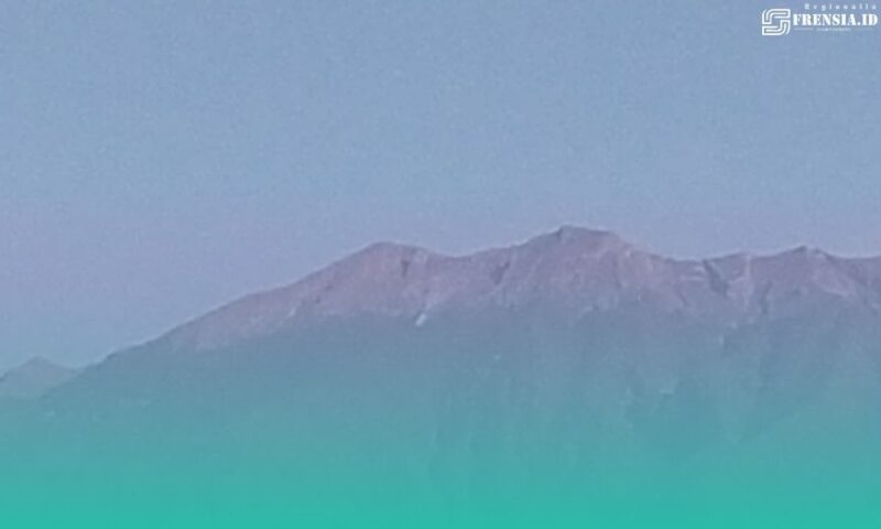 Gambar Asap Mengepul di Sekitar Gunung Raung, BPBD : Bukan Aktivitas Vulkanik (Sumber: Istimewa)
