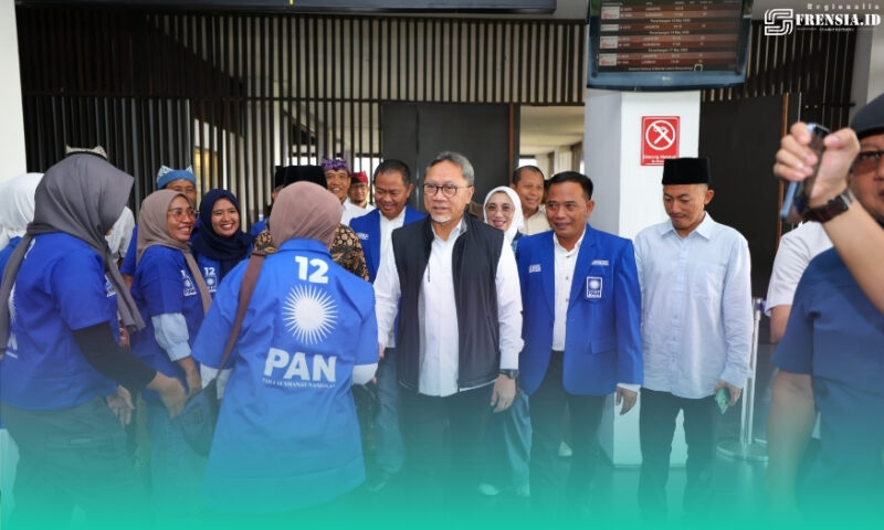 Gambar Cek Fakta : Video Zulhas Disebut Sarankan Tanam Sawit Jika Padi Tak Untung Ternyata Hoaks! (Sumber: Istimewa)