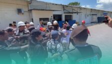 Gambar Diduga Tanah Diserobot Perusahaan, Massa Nyaris Ricuh dengan Petugas (Sumber: Istimewa)