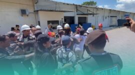 Gambar Diduga Tanah Diserobot Perusahaan, Massa Nyaris Ricuh dengan Petugas (Sumber: Istimewa)