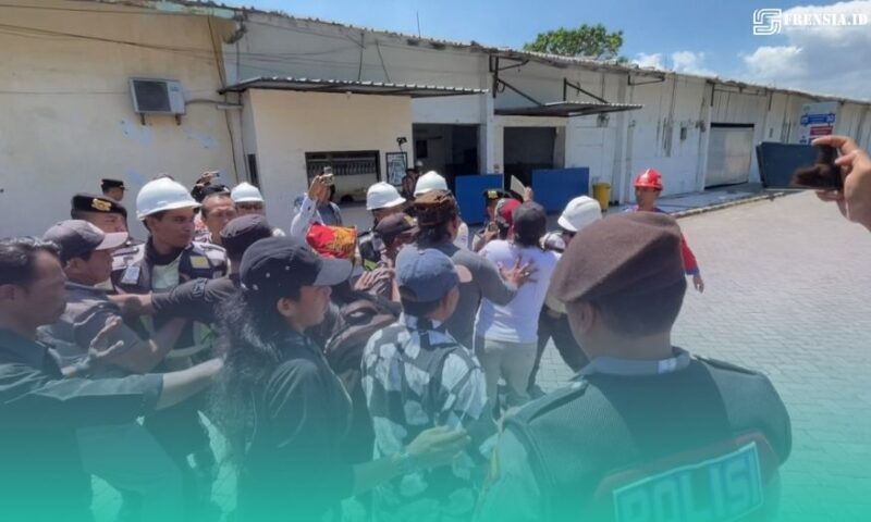 Gambar Diduga Tanah Diserobot Perusahaan, Massa Nyaris Ricuh dengan Petugas (Sumber: Istimewa)