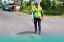Pihak Satlantas Polres Jember, saat olah TKP kecelakaan (Foto: Satlantas Polres Jember). 