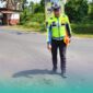 Pihak Satlantas Polres Jember, saat olah TKP kecelakaan (Foto: Satlantas Polres Jember). 