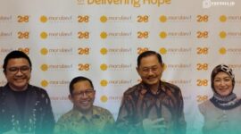 Arik Lisarja, Head Division of Morula IVF Surabaya (dari kiri), Prof. Arief Boediono, Direktur Scientific Morula IVF Indonesia, Prof. Budi Santoso, Konsultan Fertilitas Morula IVF Indonesia, dr. Anita Fadhilah, Direktur IHC Rumah Sakit Perkebunan Jember Klinik (kanan) (Foto: Fadli/Frensia). 
