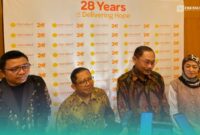 Arik Lisarja, Head Division of Morula IVF Surabaya (dari kiri), Prof. Arief Boediono, Direktur Scientific Morula IVF Indonesia, Prof. Budi Santoso, Konsultan Fertilitas Morula IVF Indonesia, dr. Anita Fadhilah, Direktur IHC Rumah Sakit Perkebunan Jember Klinik (kanan) (Foto: Sigit/Frensia).