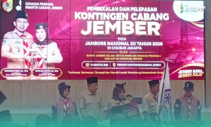Bupati Jember, Muhammad Fawait  saat foto bersama di acara pembekalan dan pelepasan kontingen pramuka dalam ajang Jambore Nasional ke XII di Cibubur, Jakarta Timur (Foto: Istimewa). 