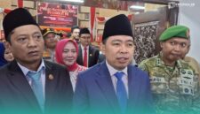 Ketua DPRD Jember, Ahmad Halim (Kiri), Bupati Jember, Muhammad Fawait (tengah), saat setelah menghadiri Rapat Paripurna Istimewa di DPRD Jember, pada Jum'at (14/8/2026) (Foto: Istimewa).