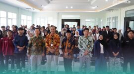 Foto bersama saat kegiatan Diklat Kepemimpinan Ormawa UN KHAS Jember di Gedung BEC (Foto: Humas UIN KHAS Jember). 