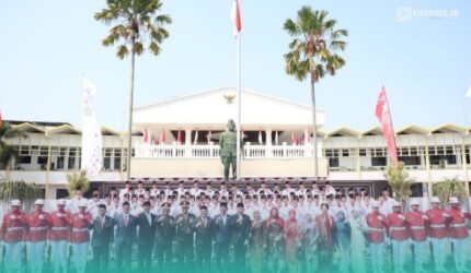 Segenap jajaran Pemka Jember, Forkopimda, saat foto bersama setelah upacara bendera peringatan Hari Ulang Tahun (HUT) ke-81 Republik Indonesia (Foto: Istimewa).