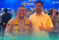 Kasat Reskrim Polres Jember (Kemeja putih) bersama Kapolres Jember (Foto: Istimewa). 