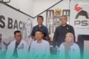 Pengurus Dewan Pimpinan Daerah Partai Solidaritas Indonesia (DPD PSI) Kabupaten Jember, saat Press Release akan meluncurkan kantor baru partainya, di Jalan Hayam Wuruk, nomor 127 Kecamatan Kaliwates, Jember (Foto: Fadli/Frensia). 